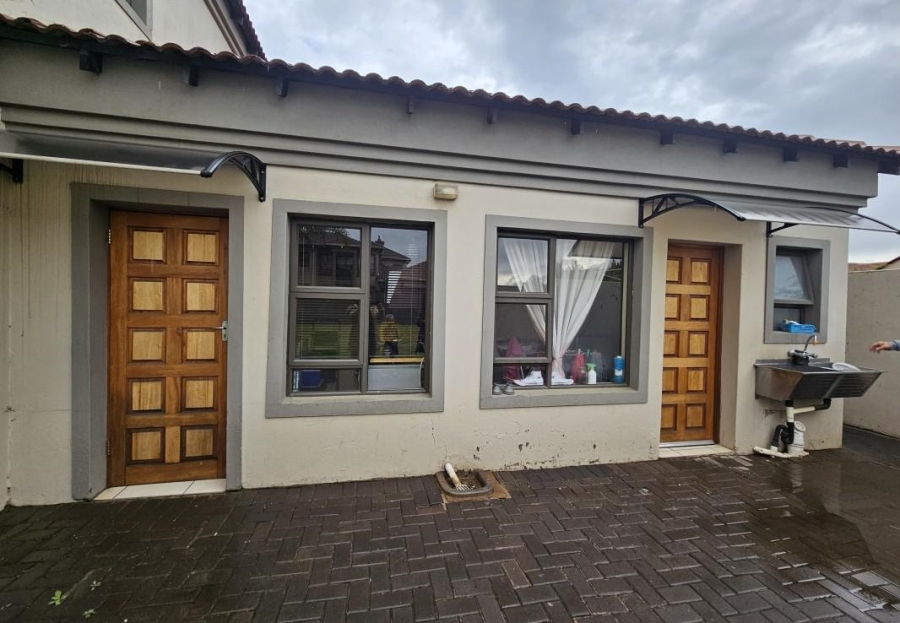 To Let 4 Bedroom Property for Rent in Stone Ridge Gauteng