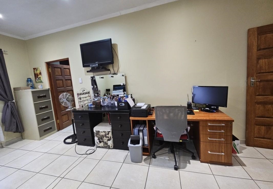 To Let 4 Bedroom Property for Rent in Stone Ridge Gauteng