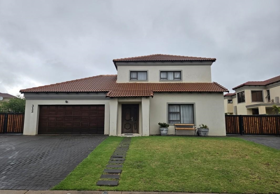 To Let 4 Bedroom Property for Rent in Stone Ridge Gauteng