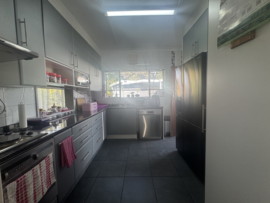 3 Bedroom Property for Sale in Randhart Gauteng