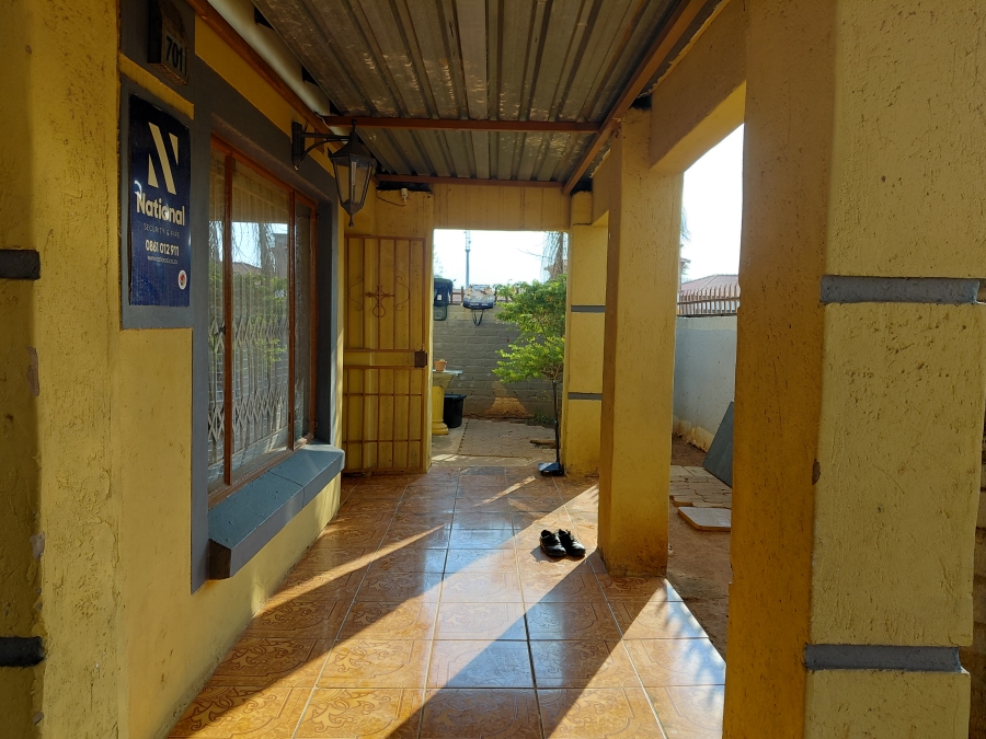 3 Bedroom Property for Sale in Nkwe Estate Gauteng