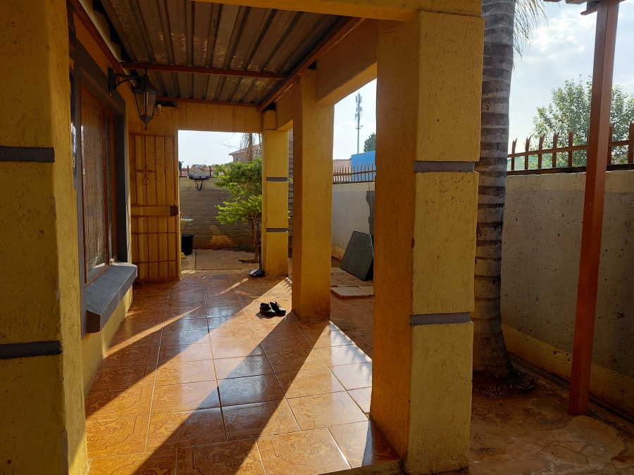3 Bedroom Property for Sale in Nkwe Estate Gauteng