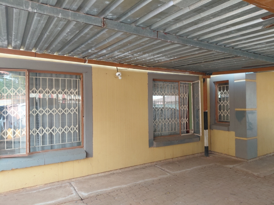 3 Bedroom Property for Sale in Nkwe Estate Gauteng