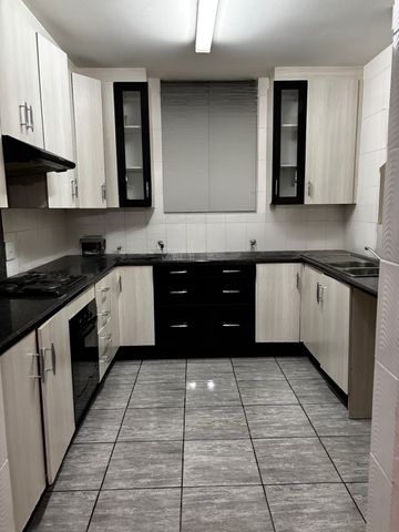 To Let 1 Bedroom Property for Rent in Killarney Gauteng
