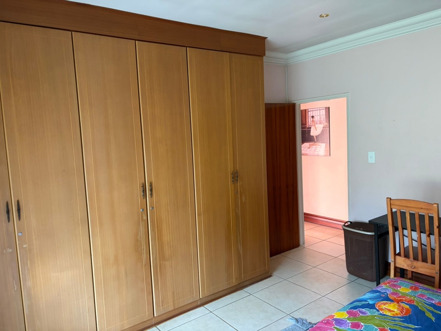 6 Bedroom Property for Sale in Sherman Park Gauteng