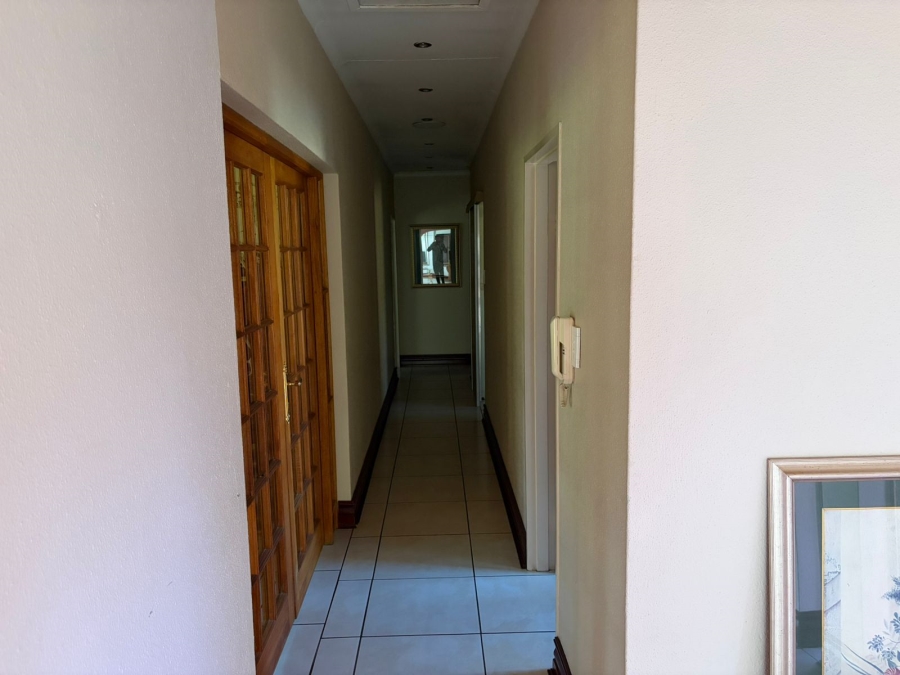 6 Bedroom Property for Sale in Sherman Park Gauteng