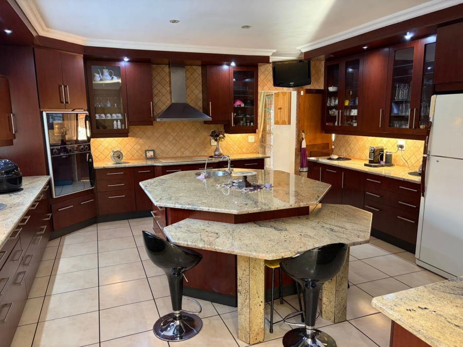 6 Bedroom Property for Sale in Sherman Park Gauteng