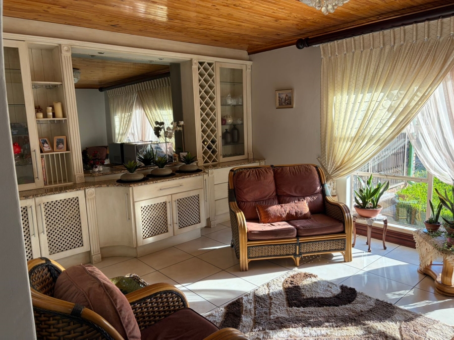 6 Bedroom Property for Sale in Sherman Park Gauteng