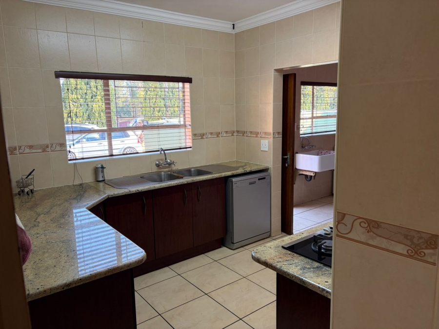 6 Bedroom Property for Sale in Sherman Park Gauteng