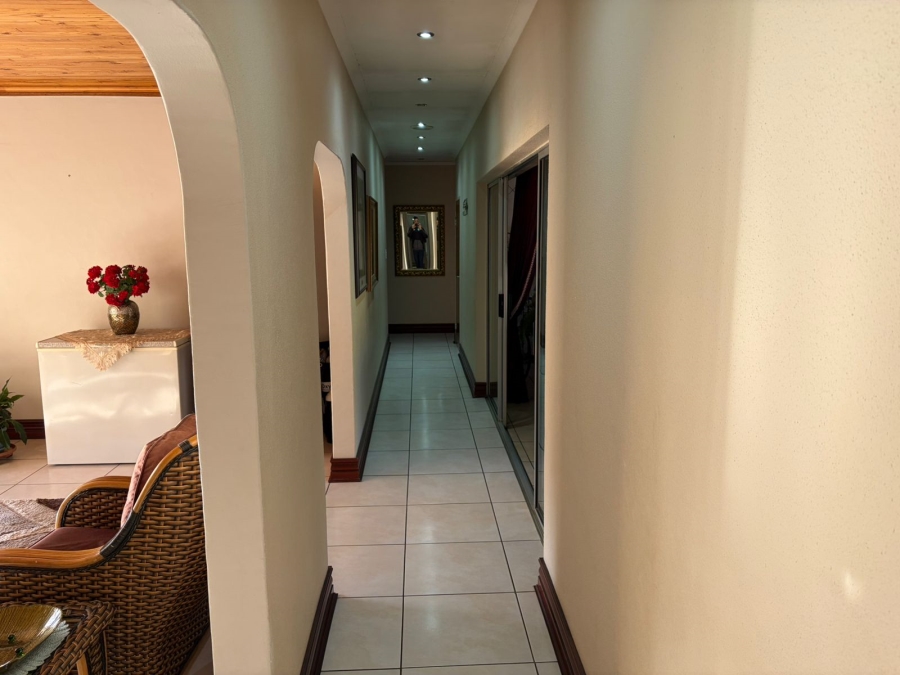 6 Bedroom Property for Sale in Sherman Park Gauteng