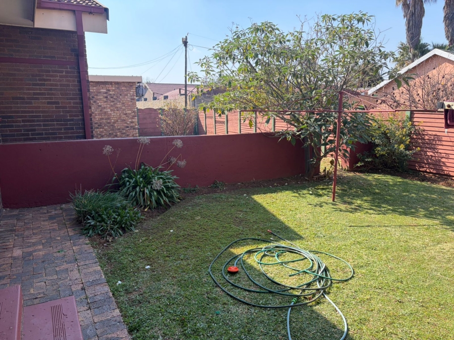12 Bedroom Property for Sale in Sonland Park Gauteng