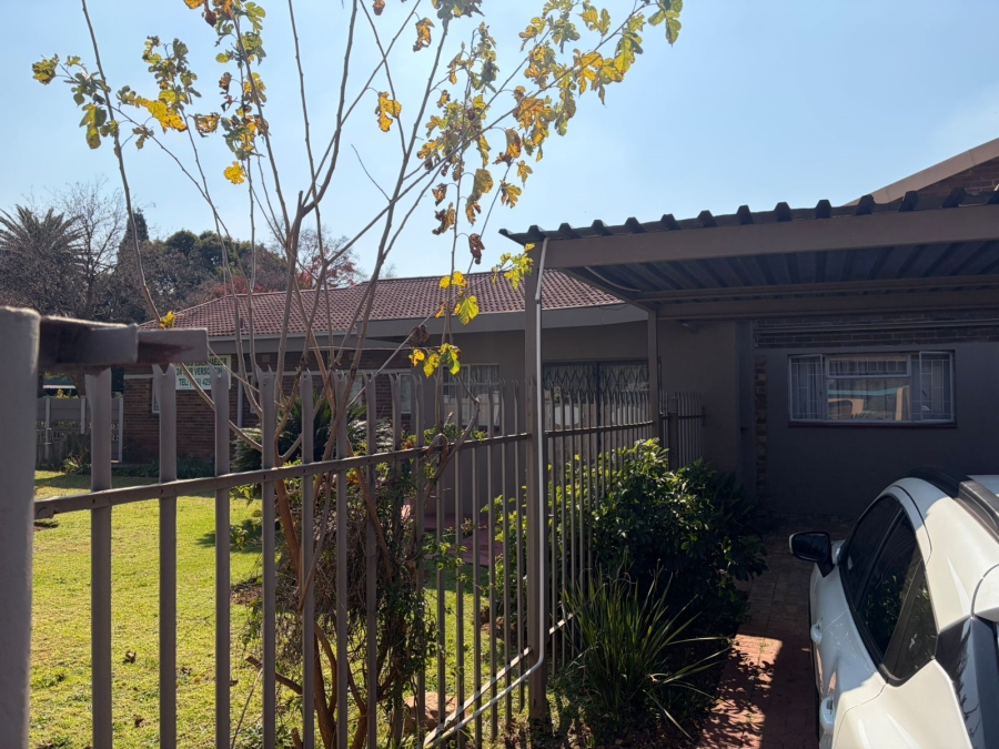 12 Bedroom Property for Sale in Sonland Park Gauteng