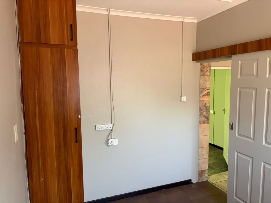 12 Bedroom Property for Sale in Sonland Park Gauteng