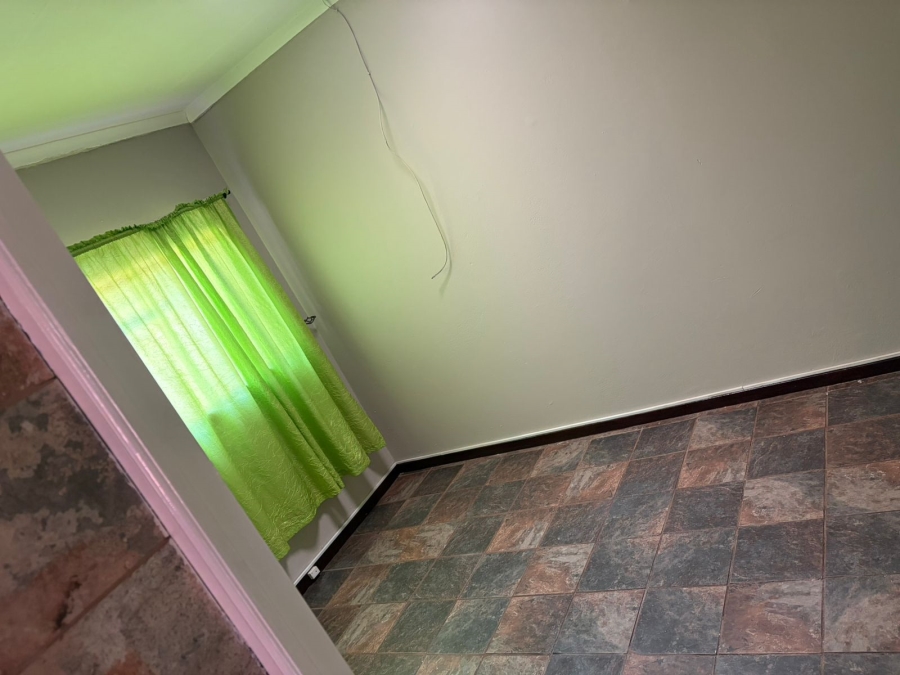 12 Bedroom Property for Sale in Sonland Park Gauteng