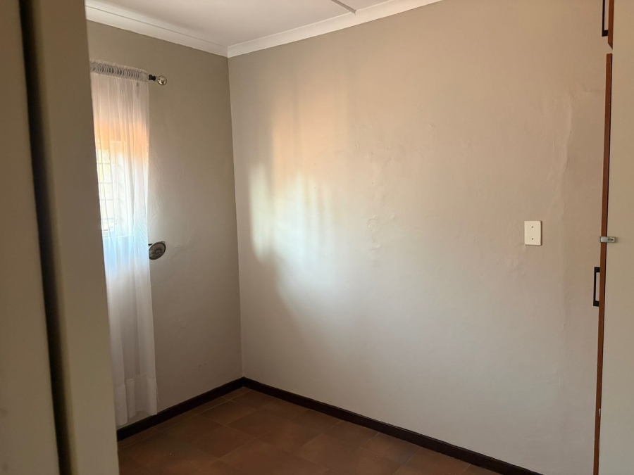 12 Bedroom Property for Sale in Sonland Park Gauteng