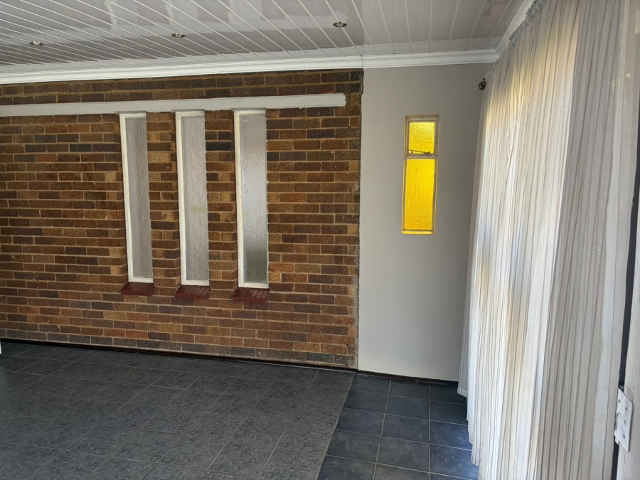 12 Bedroom Property for Sale in Sonland Park Gauteng
