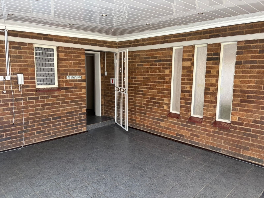 12 Bedroom Property for Sale in Sonland Park Gauteng