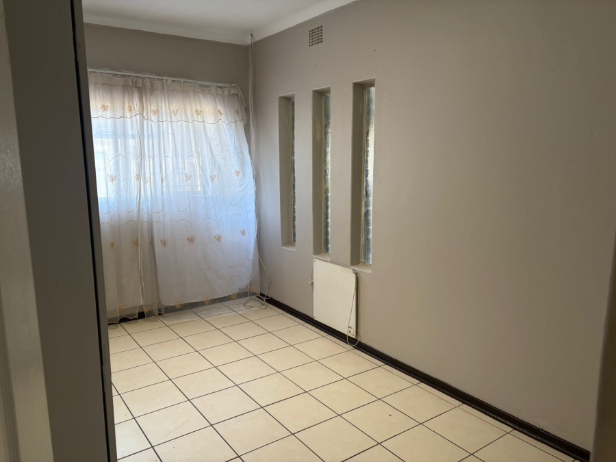 12 Bedroom Property for Sale in Sonland Park Gauteng