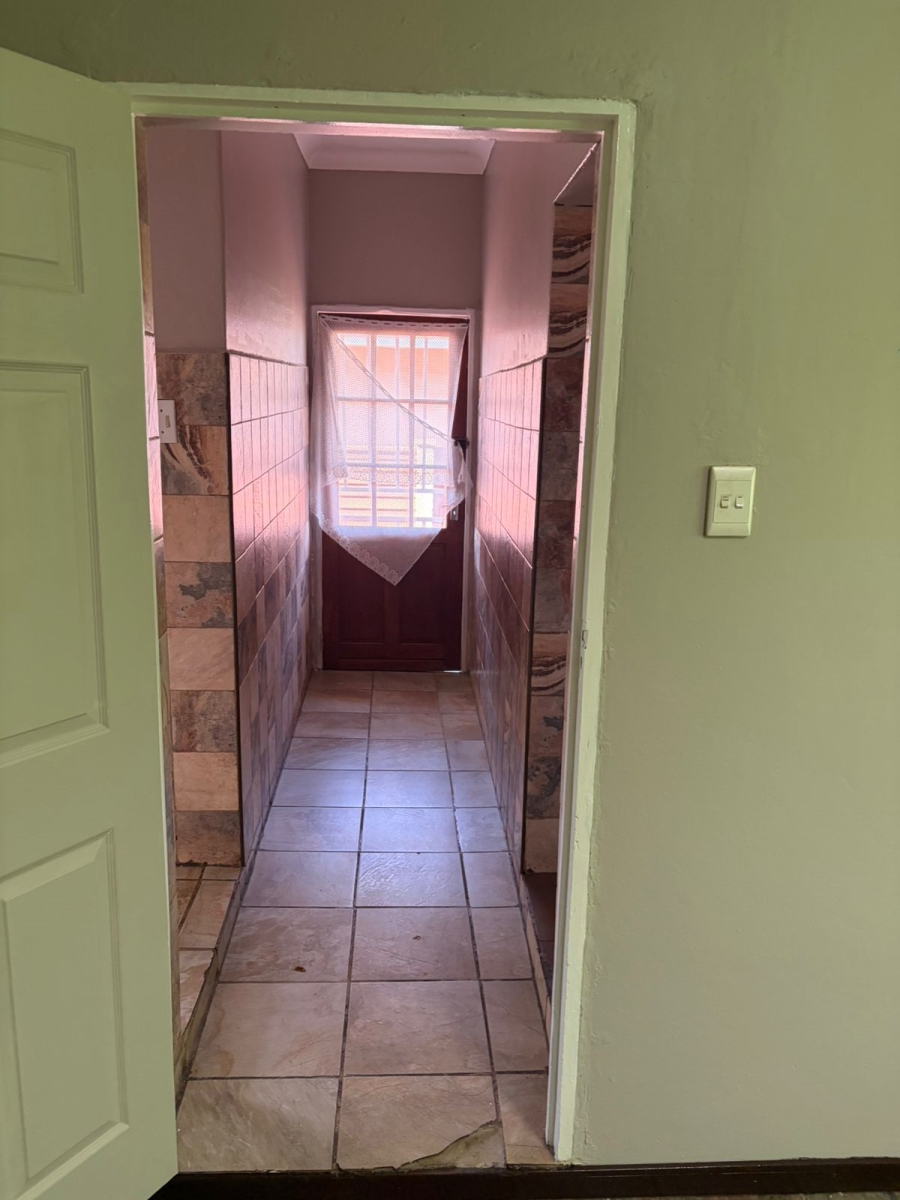 12 Bedroom Property for Sale in Sonland Park Gauteng
