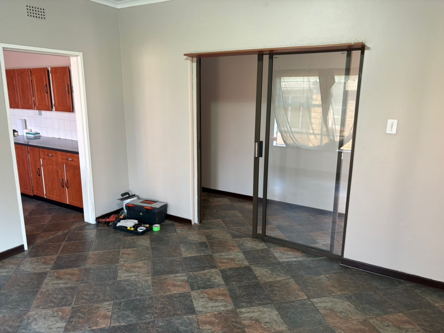 12 Bedroom Property for Sale in Sonland Park Gauteng