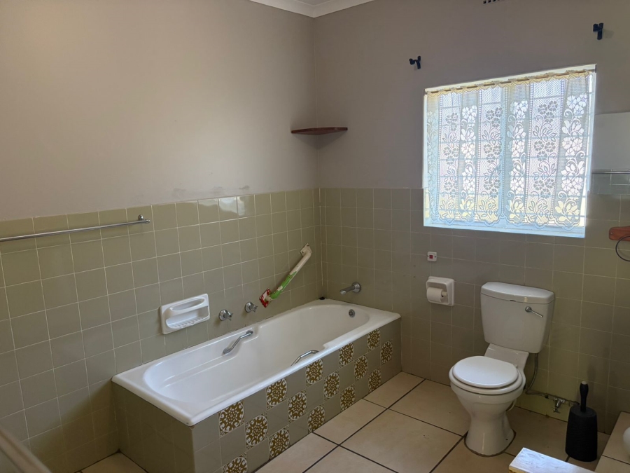 12 Bedroom Property for Sale in Sonland Park Gauteng