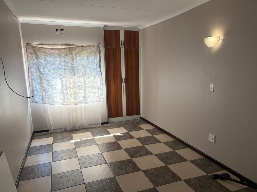 12 Bedroom Property for Sale in Sonland Park Gauteng