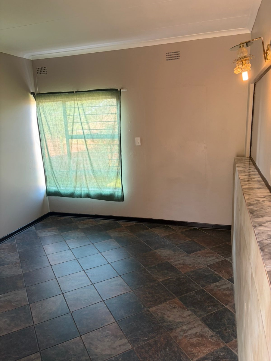 12 Bedroom Property for Sale in Sonland Park Gauteng