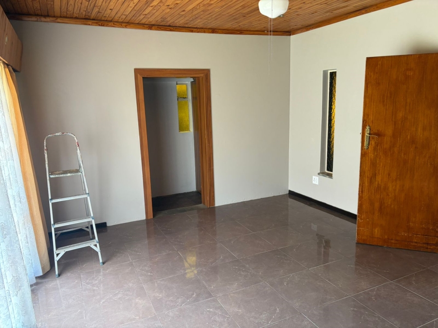12 Bedroom Property for Sale in Sonland Park Gauteng