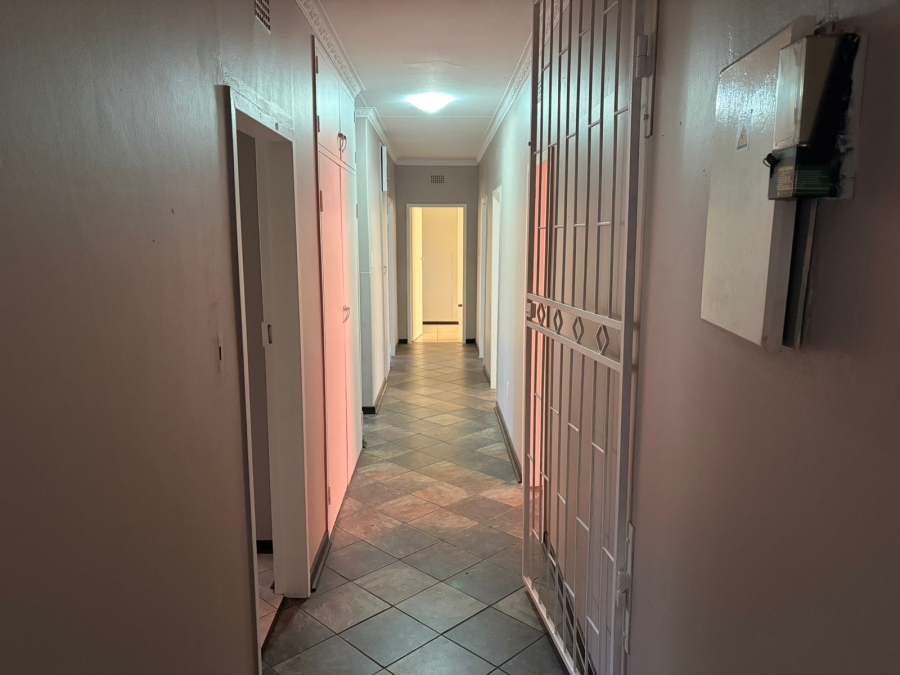 12 Bedroom Property for Sale in Sonland Park Gauteng