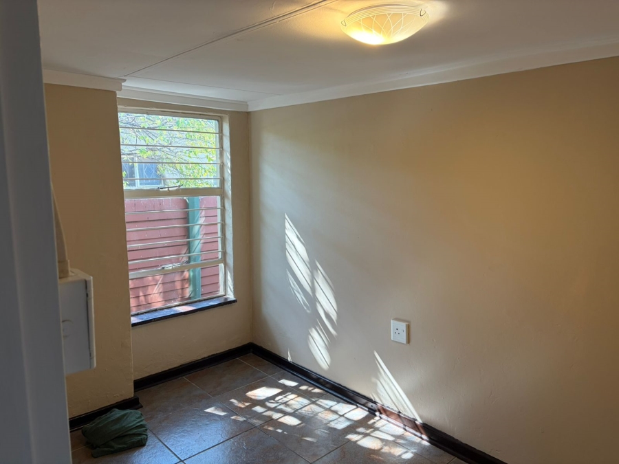 12 Bedroom Property for Sale in Sonland Park Gauteng