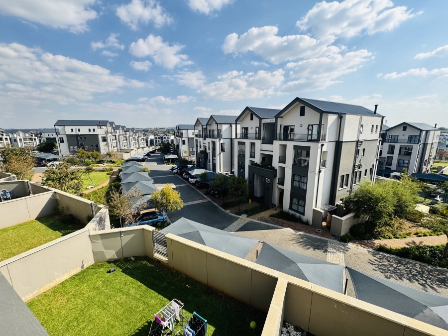 1 Bedroom Property for Sale in Waterfall Gauteng