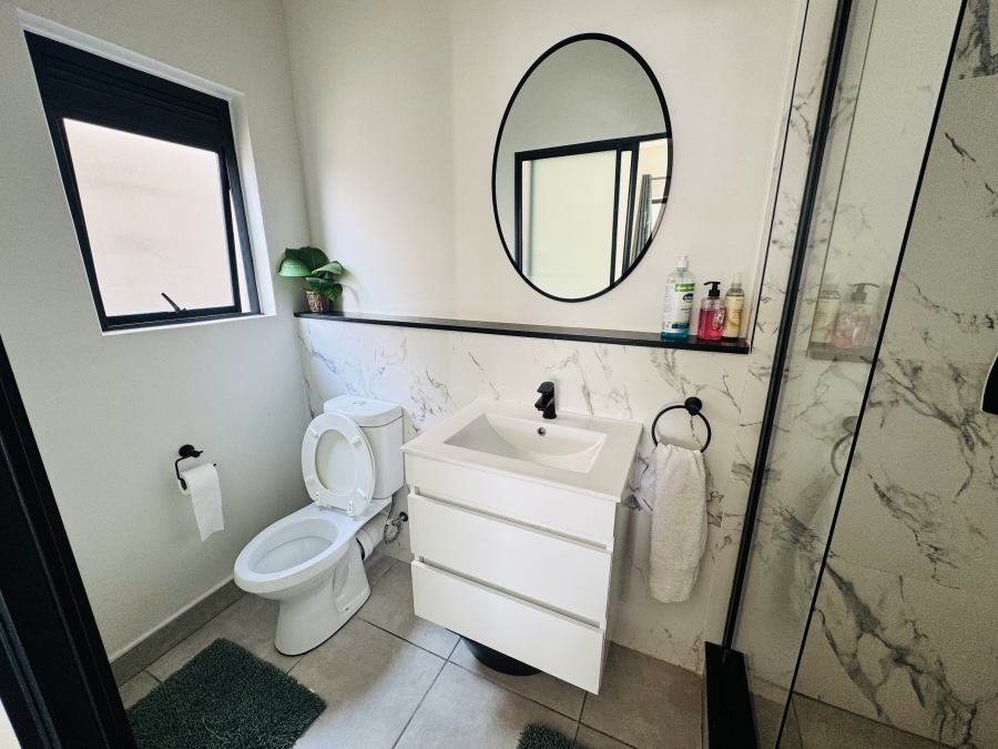 1 Bedroom Property for Sale in Waterfall Gauteng