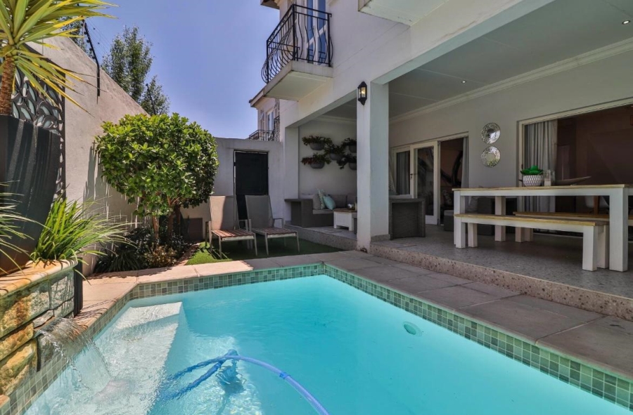 To Let 3 Bedroom Property for Rent in Bryanston Gauteng