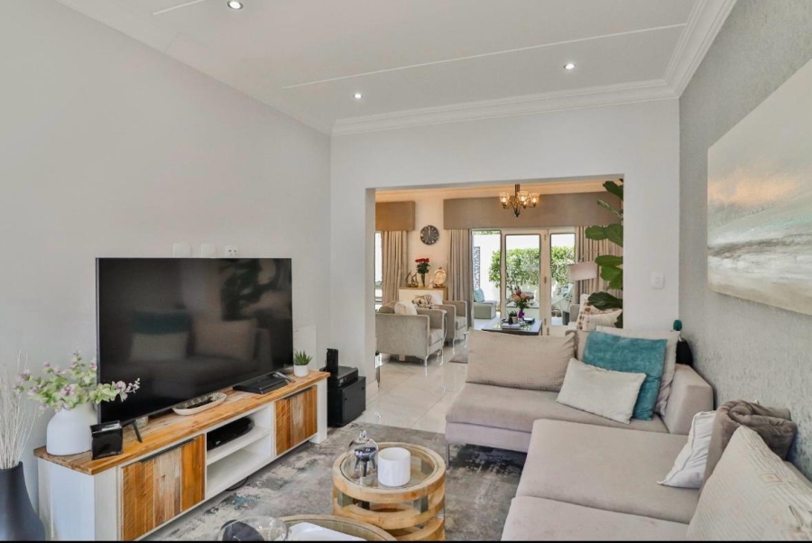 To Let 3 Bedroom Property for Rent in Bryanston Gauteng