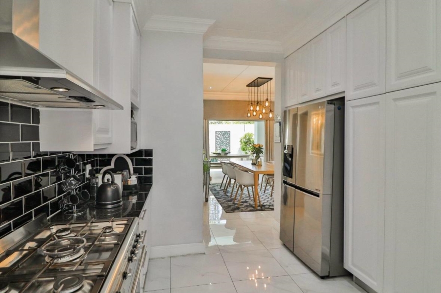 To Let 3 Bedroom Property for Rent in Bryanston Gauteng