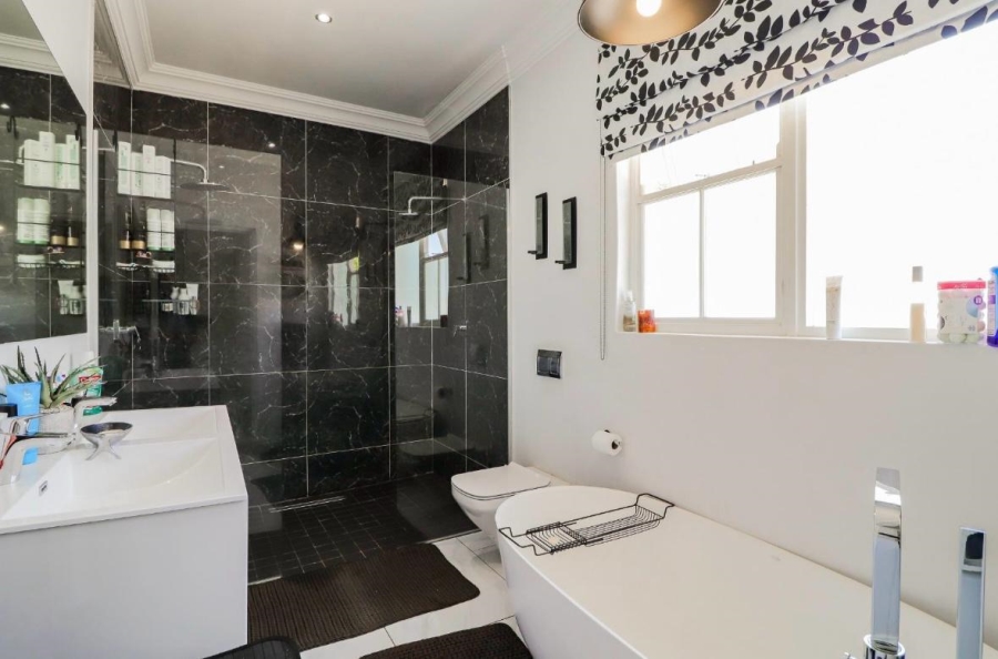To Let 3 Bedroom Property for Rent in Bryanston Gauteng