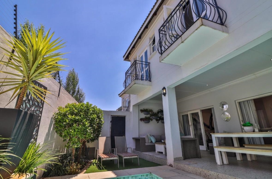 To Let 3 Bedroom Property for Rent in Bryanston Gauteng