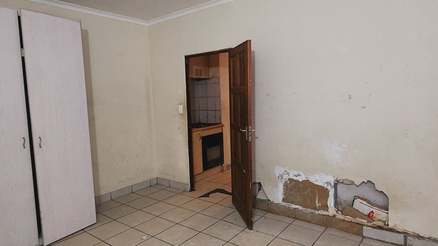 1 Bedroom Property for Sale in Ferndale Gauteng
