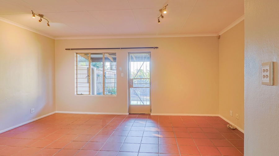 To Let 2 Bedroom Property for Rent in Wapadrand Gauteng