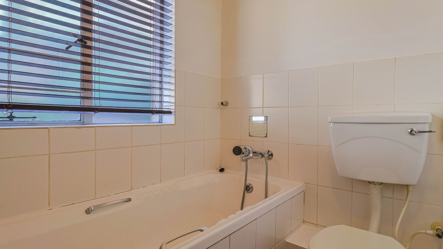 To Let 2 Bedroom Property for Rent in Wapadrand Gauteng