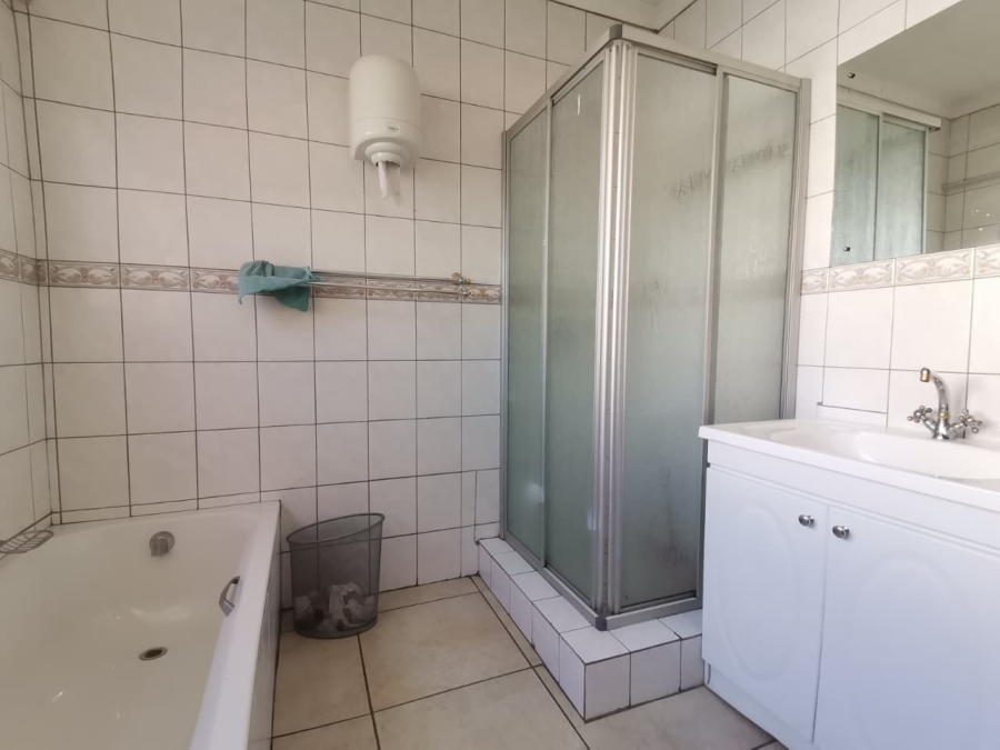 Commercial Property for Sale in Brackenhurst Gauteng