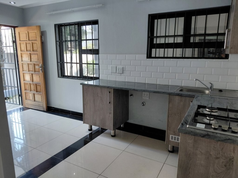To Let 1 Bedroom Property for Rent in Bedfordview Gauteng