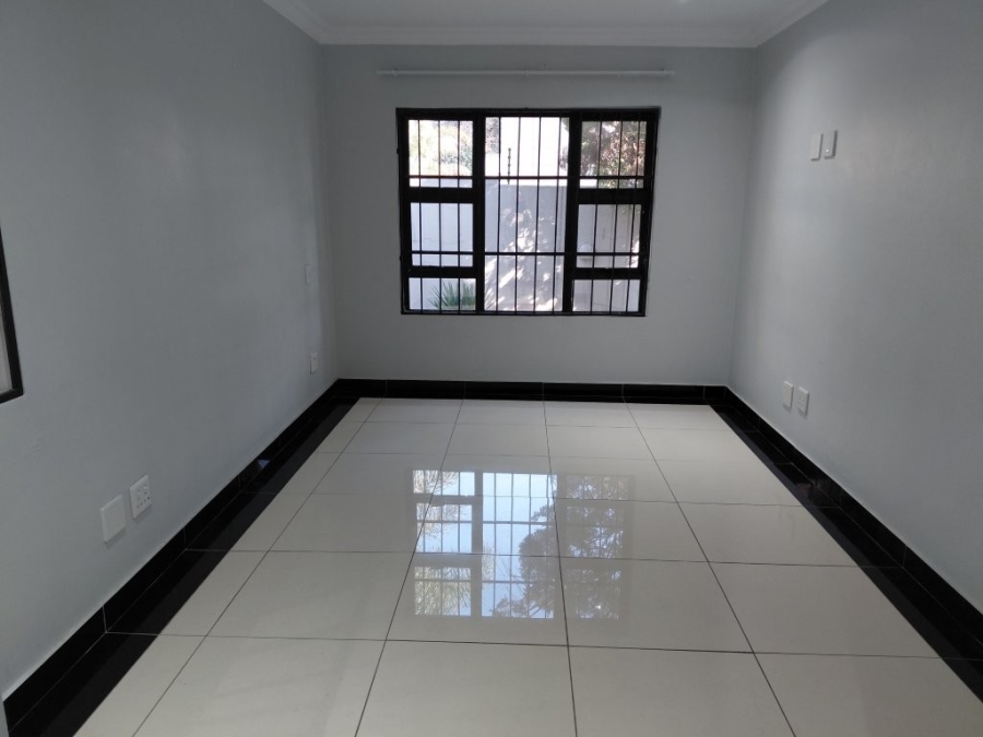 To Let 1 Bedroom Property for Rent in Bedfordview Gauteng