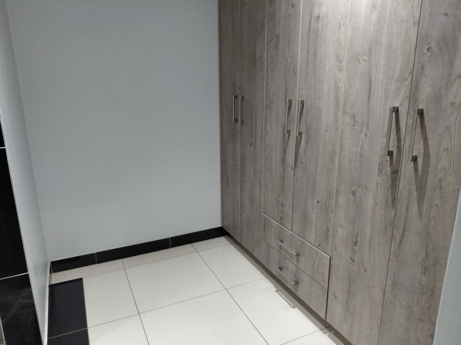 To Let 1 Bedroom Property for Rent in Bedfordview Gauteng