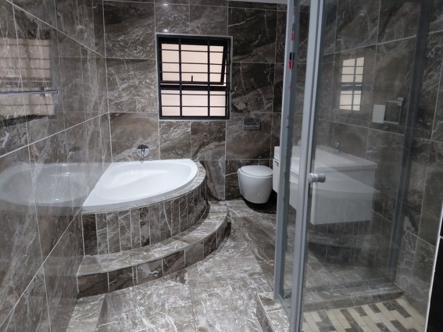 To Let 1 Bedroom Property for Rent in Bedfordview Gauteng