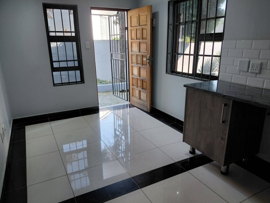 To Let 1 Bedroom Property for Rent in Bedfordview Gauteng