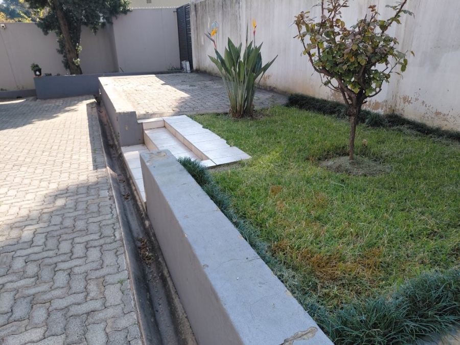 To Let 1 Bedroom Property for Rent in Bedfordview Gauteng