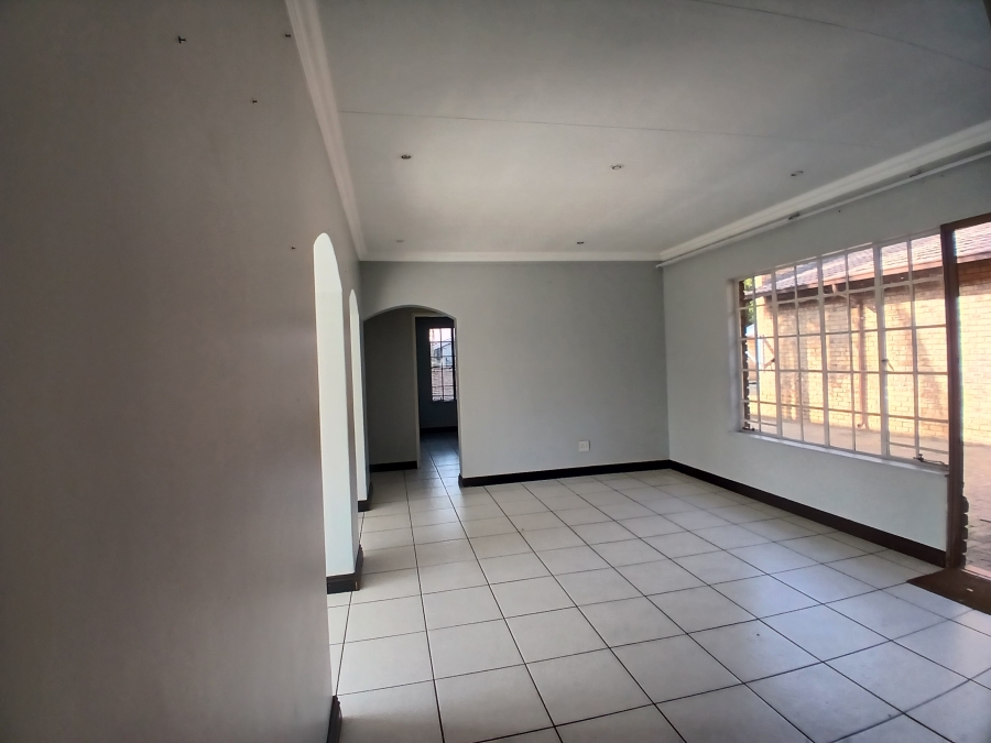 4 Bedroom Property for Sale in Parkhill Gardens Gauteng