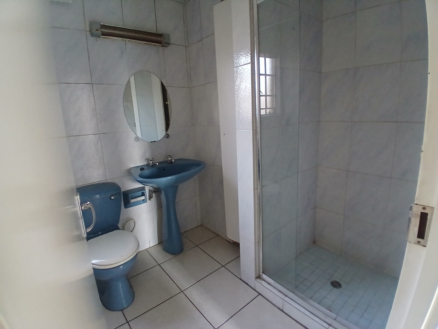 4 Bedroom Property for Sale in Parkhill Gardens Gauteng