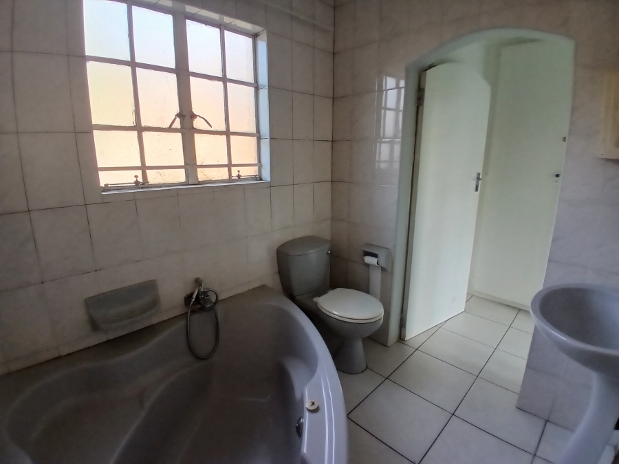 4 Bedroom Property for Sale in Parkhill Gardens Gauteng